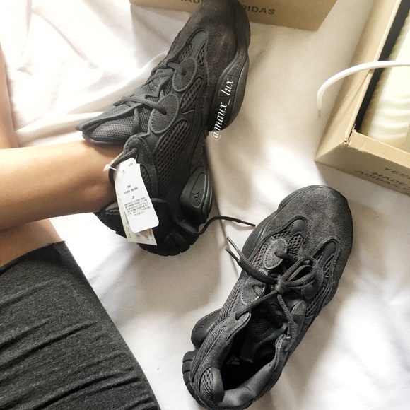 🌸SOLD🌸 Authentic Yeezy 500: All Black Desert Rat - Picture 2 of 8